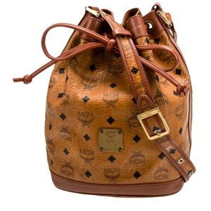 GORGEOUS ✨MCM Bucket Bag Crossbody